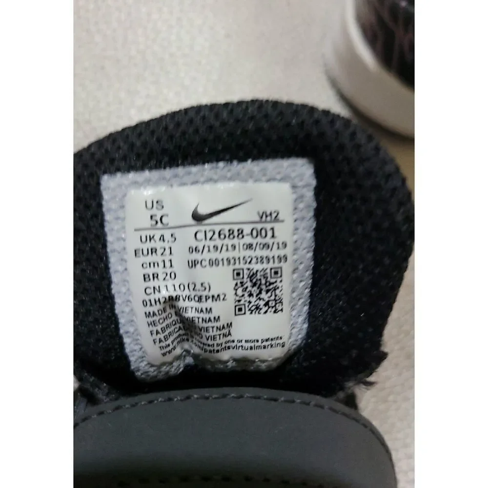 Nike Downshifter 9 Rebel  Size 5C